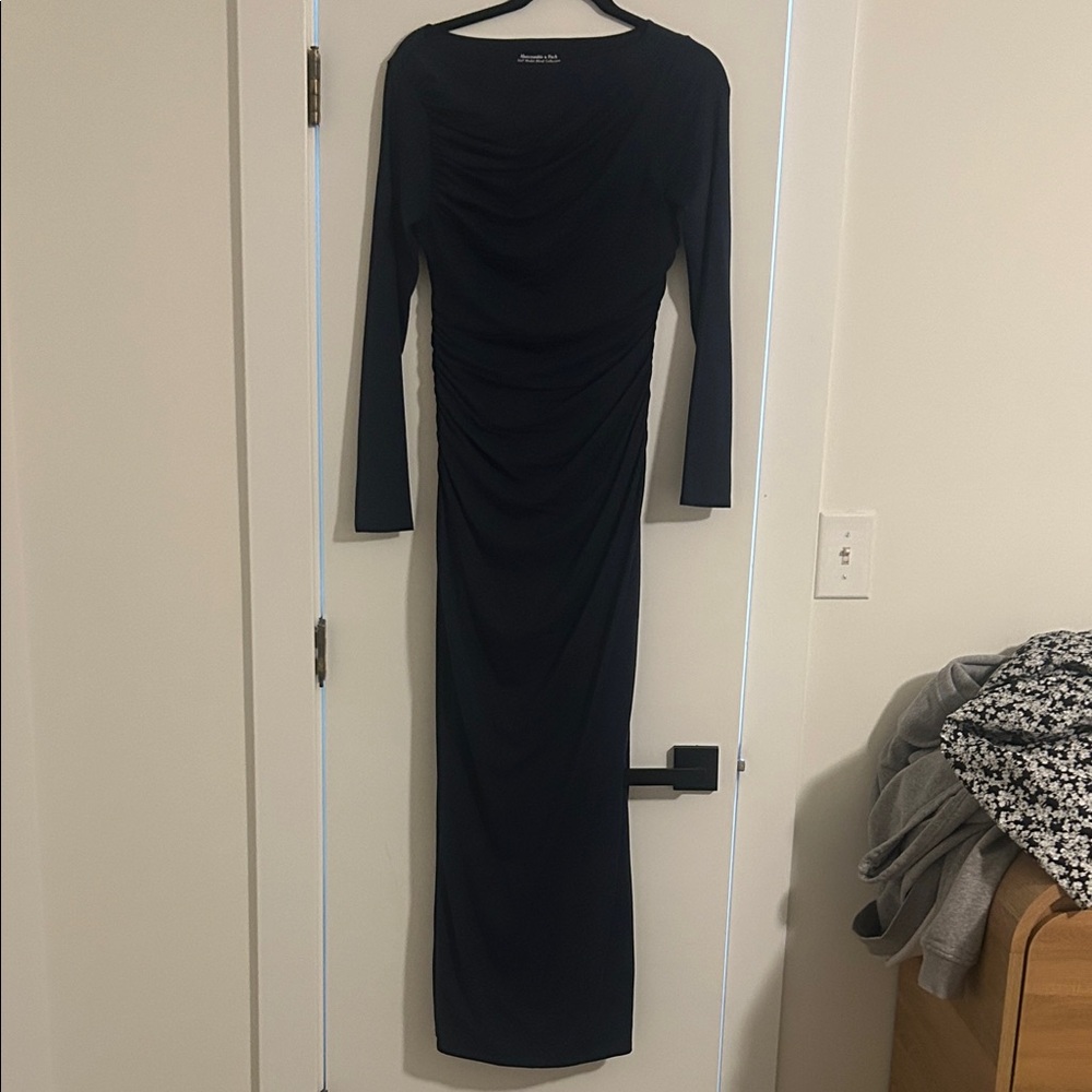 Abercrombie Long Sleeve Black Ruched Maxi Dress